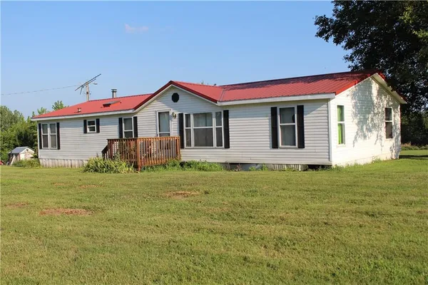 $190,000 | 3904 Northeast Sandstone Drive, Hamilton, MO 64644
