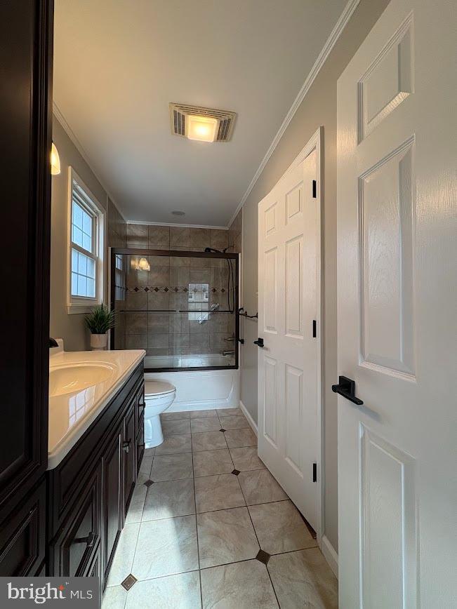 7 Ridgewood Road Gibbsboro, NJ 08026 - Photo 27 of 33 a bathroom with a bathtub and a sink