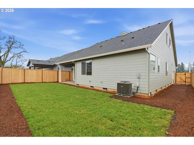 $640,000 | 1552 Northwest Tracy Street, McMinnville, OR 97128