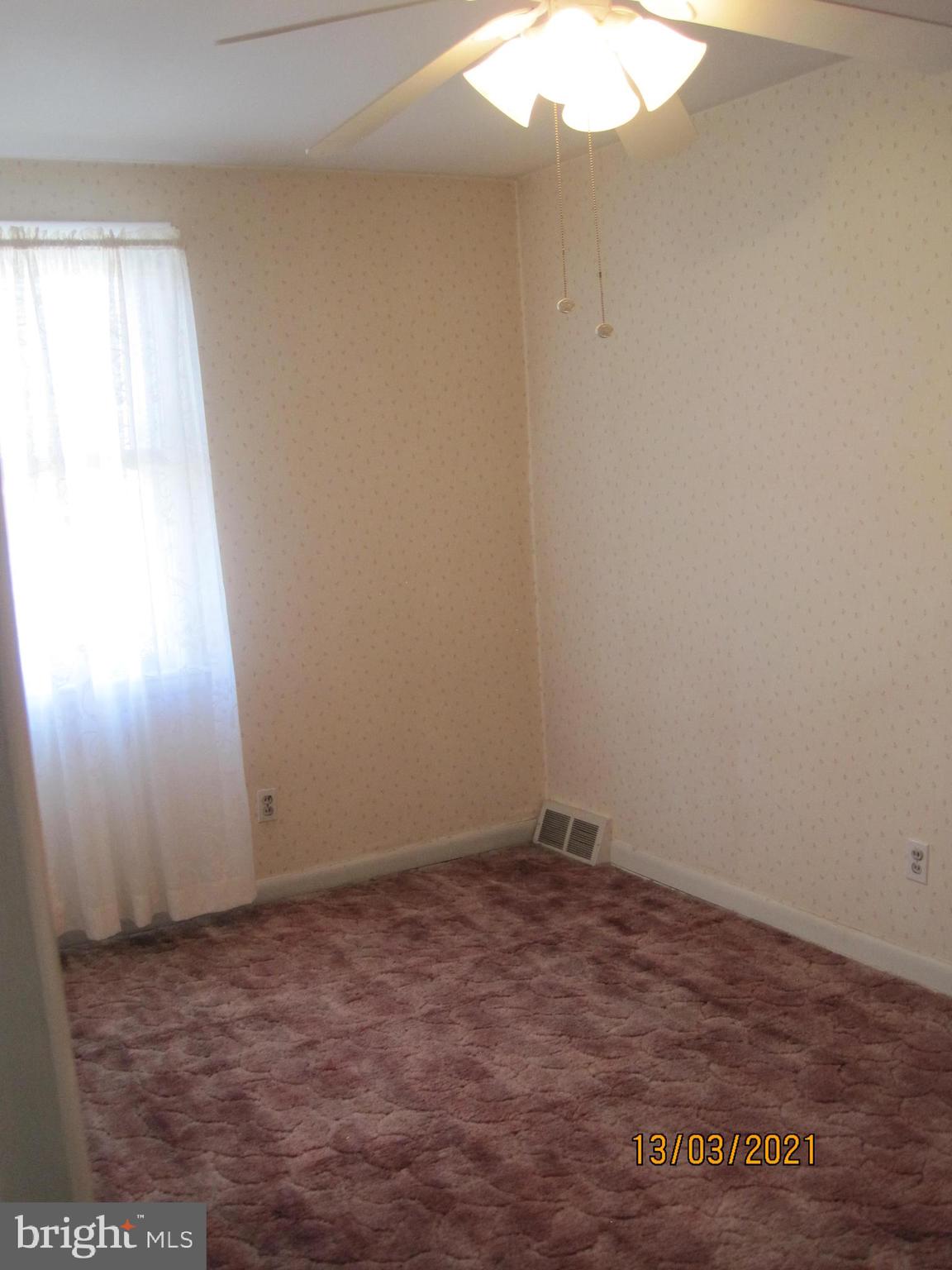 11722 Denman Road Philadelphia, PA 19154 - Photo 17 of 21 3rd Bedroom