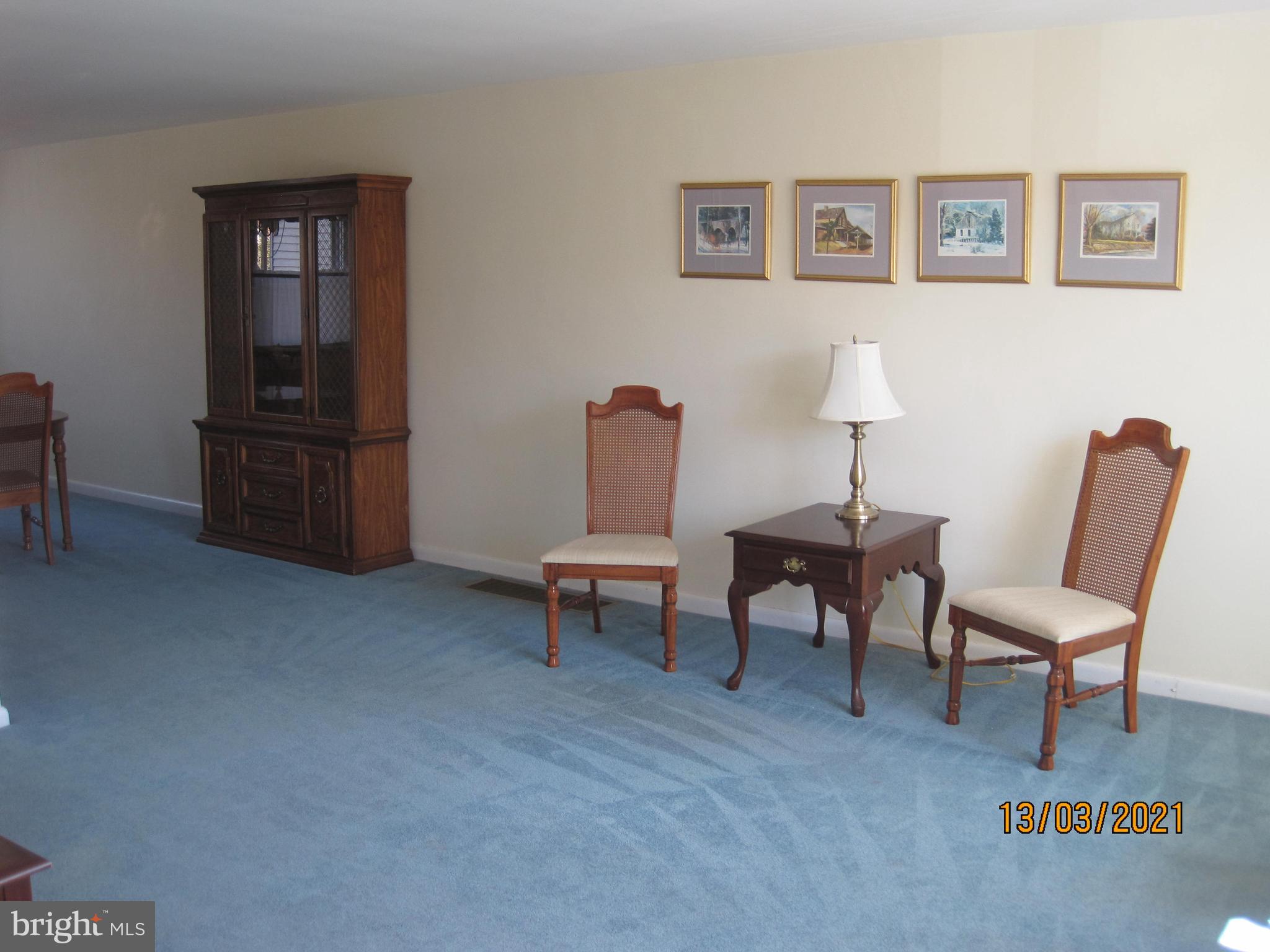 11722 Denman Road Philadelphia, PA 19154 - Photo 4 of 21 Living Room