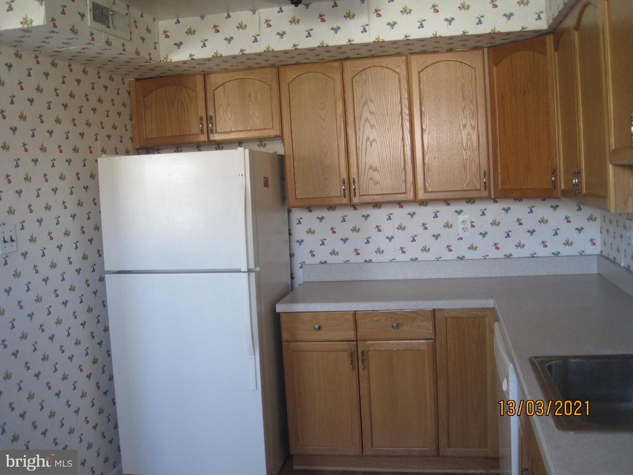 11722 Denman Road Philadelphia, PA 19154 - Photo 10 of 21 Kitchen