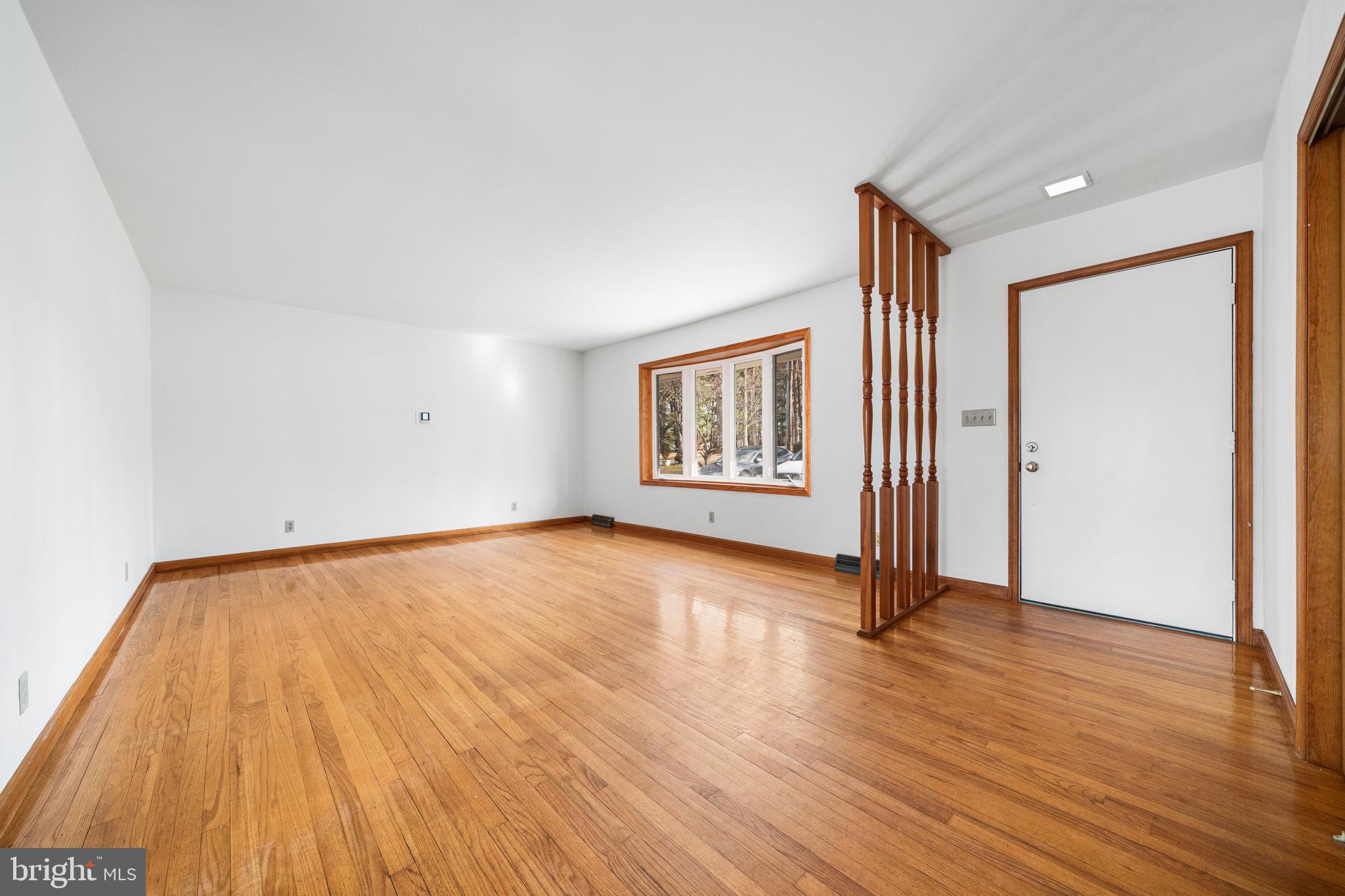 28012 Barnes Road Monrovia, MD 21770 - Photo 3 of 37