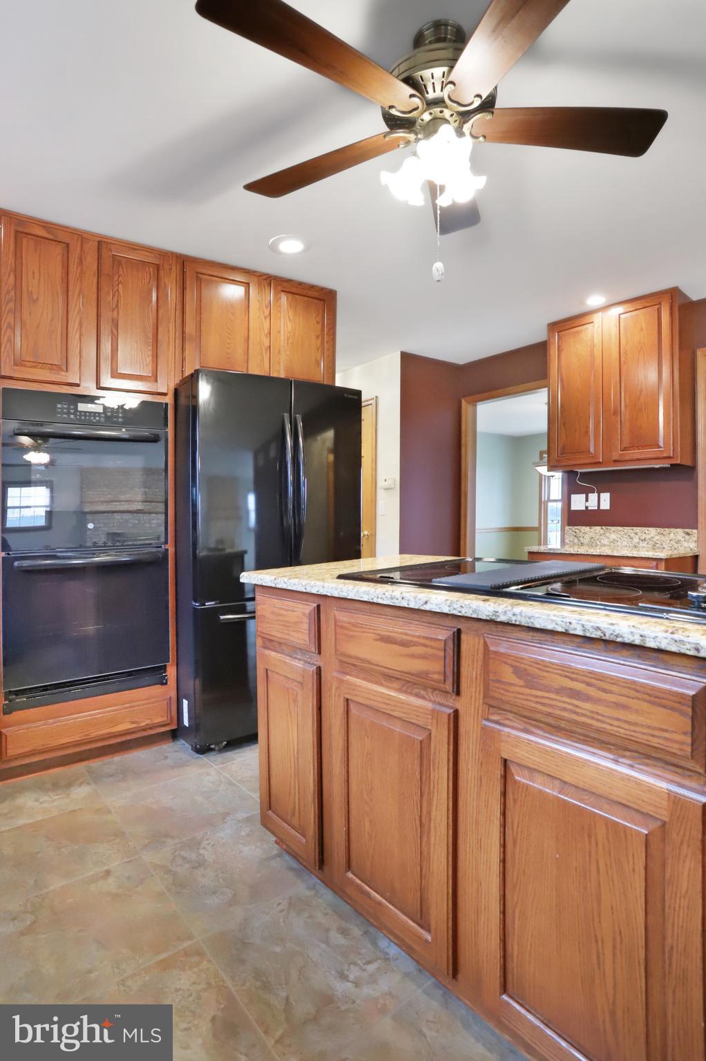 297 Topper Road Fairfield, PA 17320 - Photo 14 of 57 Double Oven