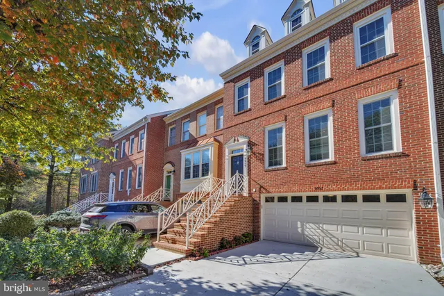 $820,000 | 9957 Foxborough Circle, Rockville, MD 20850