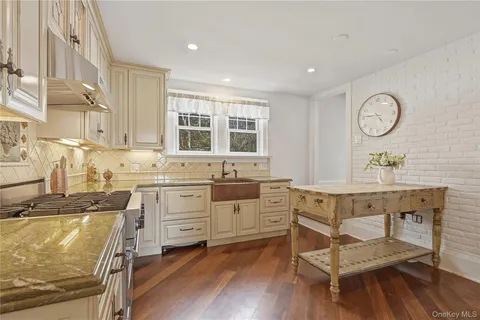 $1,395,000 | 157 Rockland Avenue, Mamaroneck, NY 10543