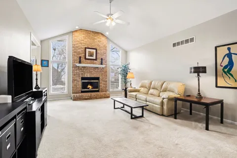 $525,000 | 24701 Kingston Street, Plainfield, IL 60544