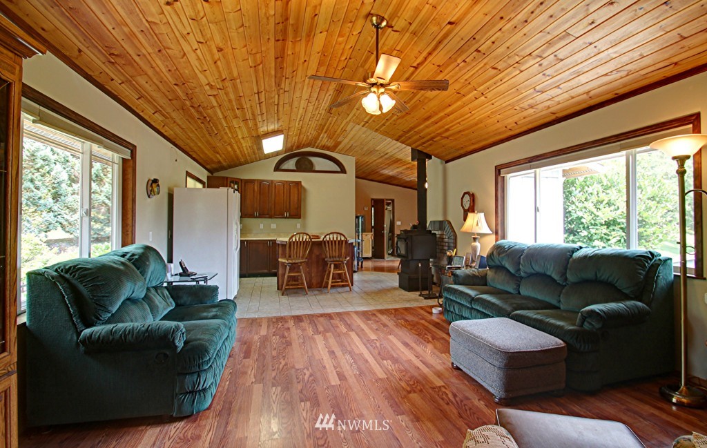 14503 Whiteman Road Gold Bar, WA 98251 - Photo 3 of 19 Gallery Image 3