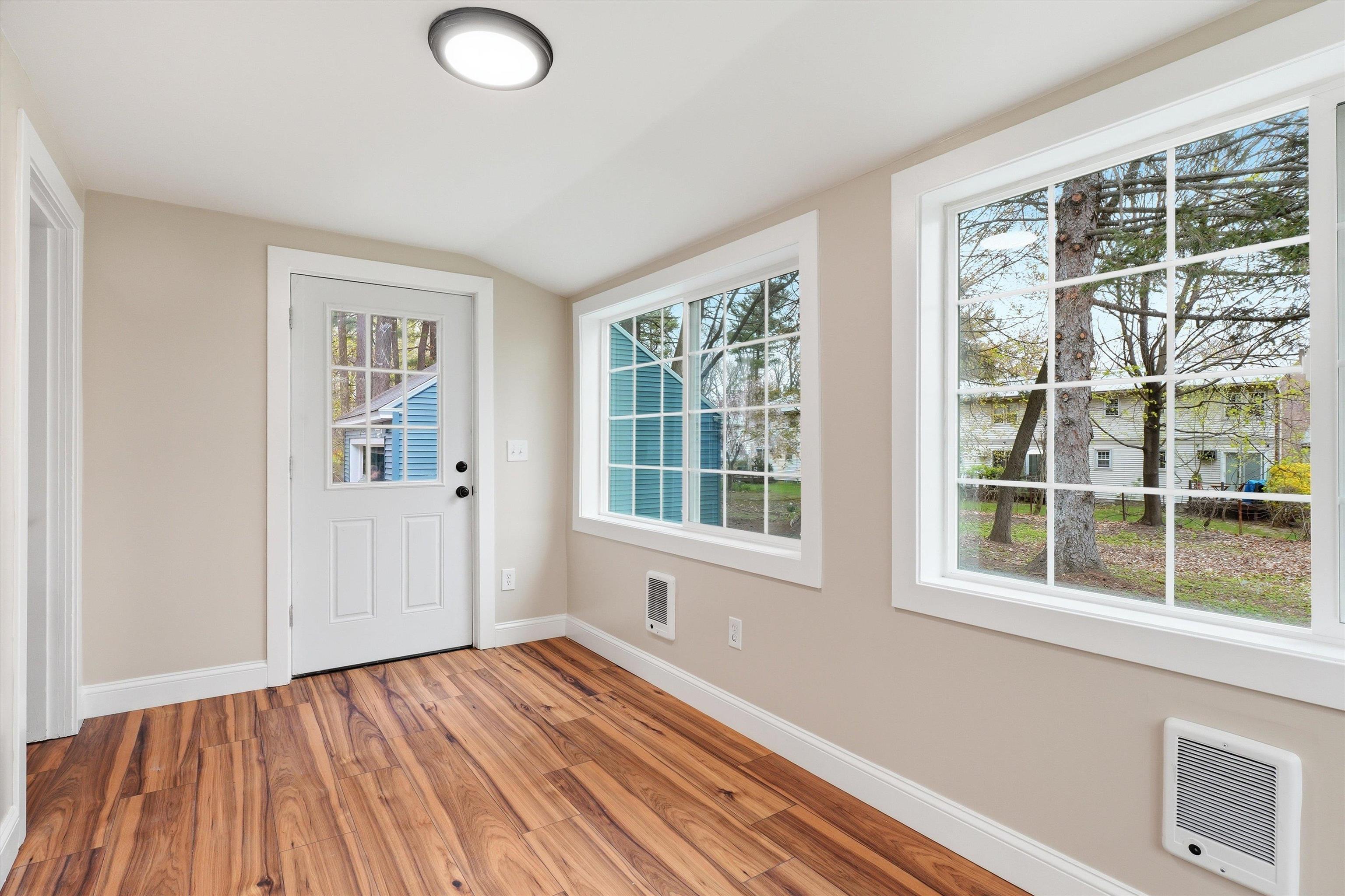 293 Lawrence Road Salem, NH 03079 - Photo 12 of 41 Gallery Image 12