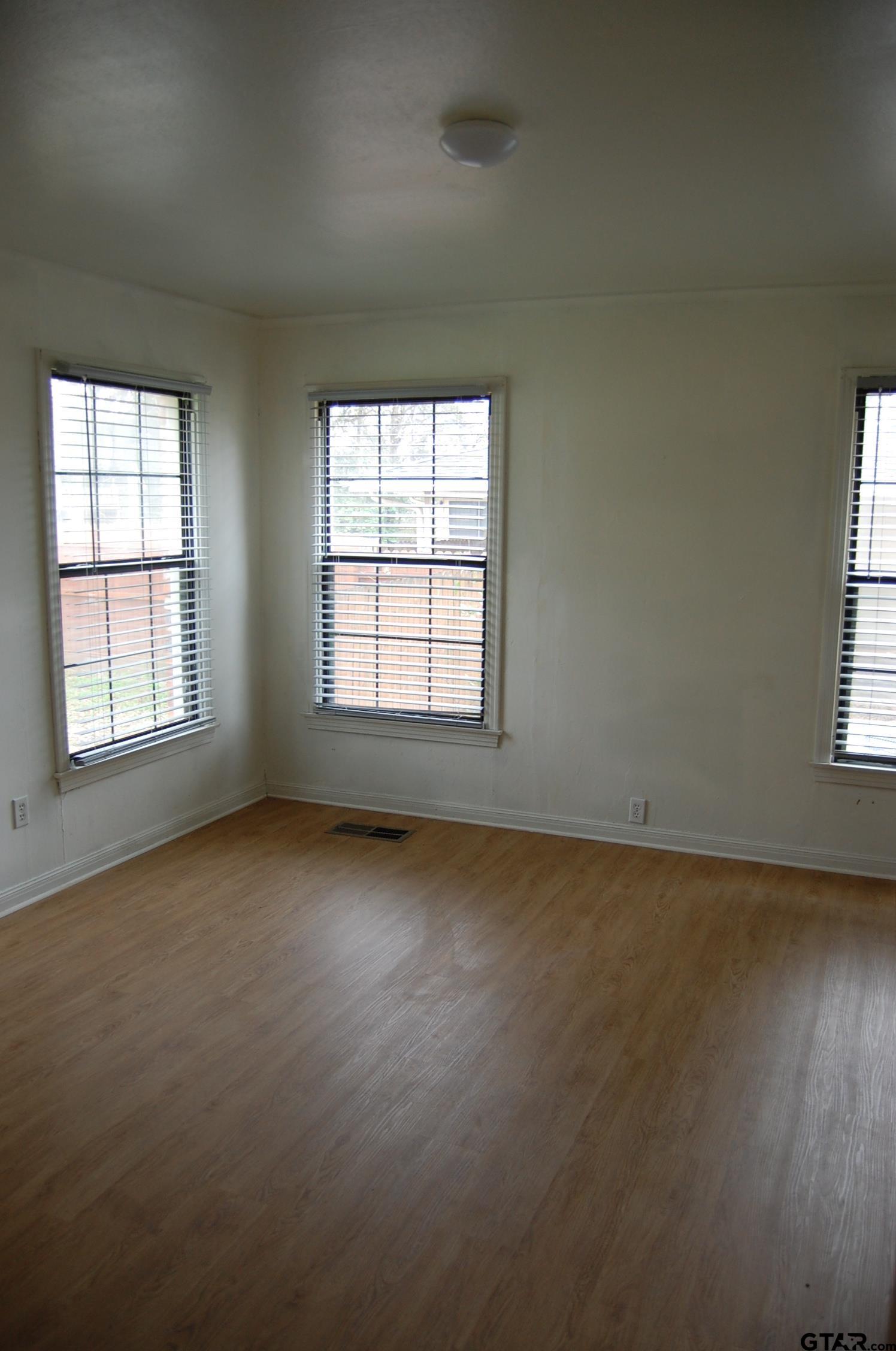 718 North Street Gilmer, TX 75644 - Photo 15 of 23