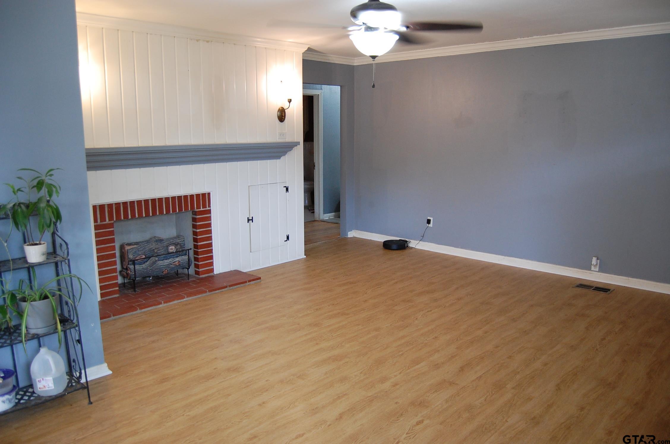 718 North Street Gilmer, TX 75644 - Photo 3 of 23