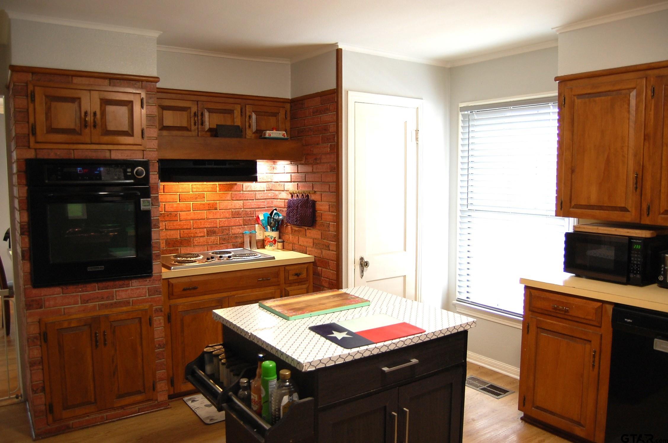 718 North Street Gilmer, TX 75644 - Photo 8 of 23