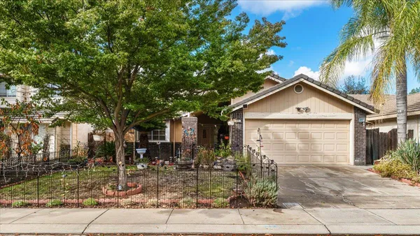 $430,000 | 417 Mid Pines Way, Modesto, CA 95354