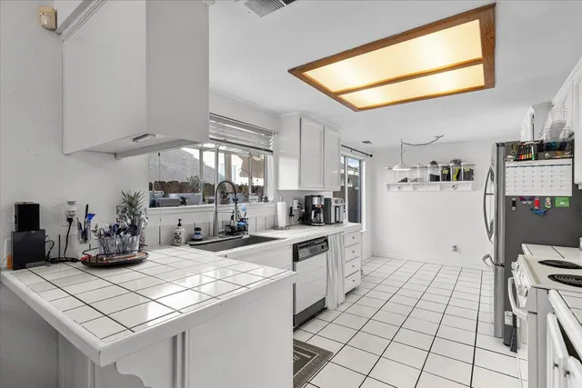 $430,000 | 417 Mid Pines Way, Modesto, CA 95354