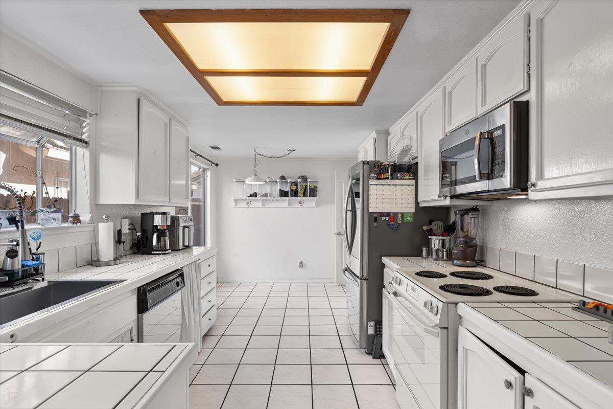 417 Mid Pines Way Modesto, CA 95354 - Photo 15 of 39