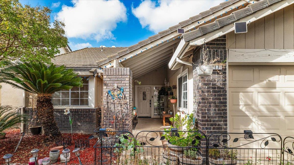 417 Mid Pines Way Modesto, CA 95354 - Photo 3 of 39