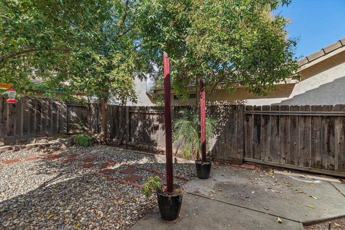 417 Mid Pines Way Modesto, CA 95354 - Photo 34 of 39