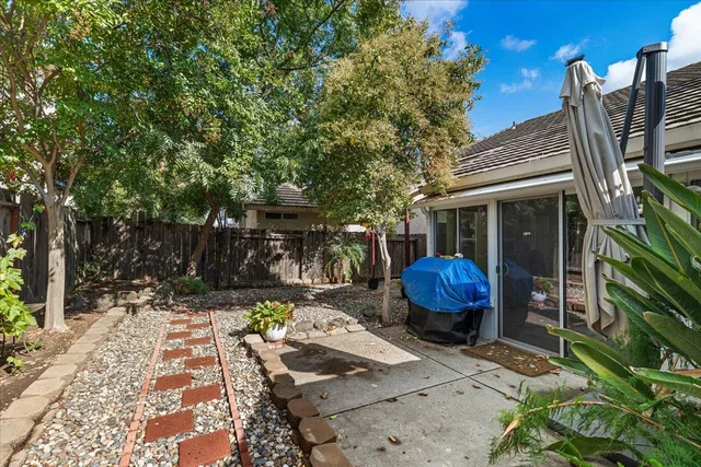 $430,000 | 417 Mid Pines Way, Modesto, CA 95354