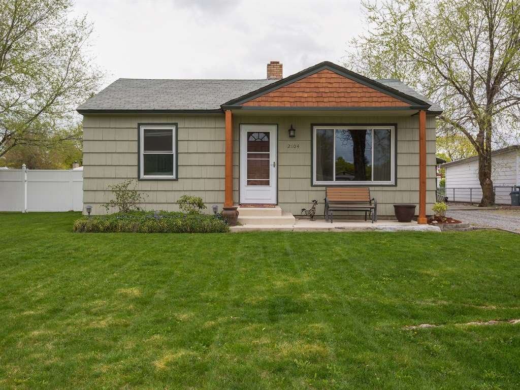 2104 North Bessie Road Spokane Valley, WA 99212 - Photo 1 of 14