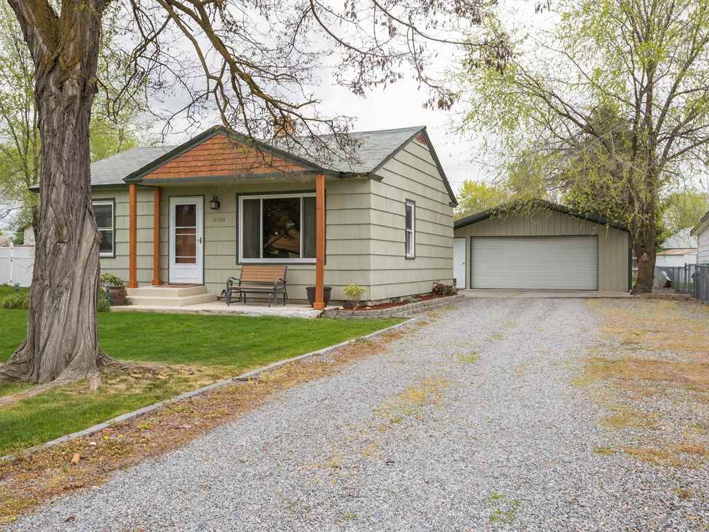 2104 North Bessie Road Spokane Valley, WA 99212 - Photo 2 of 14