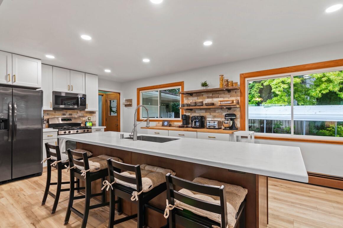 N768 Second Street Road Emmet, WI 53098 - Photo 14 of 40 Kitchen 3