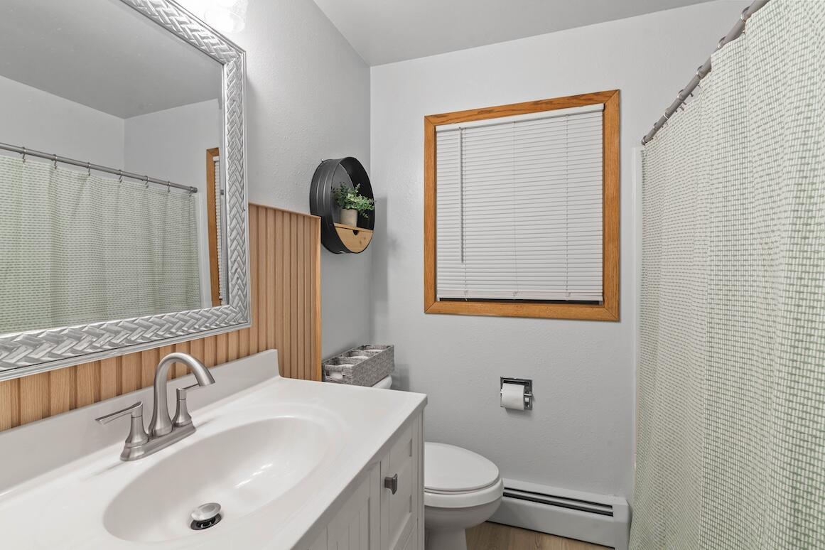 N768 Second Street Road Emmet, WI 53098 - Photo 27 of 40 Full bath