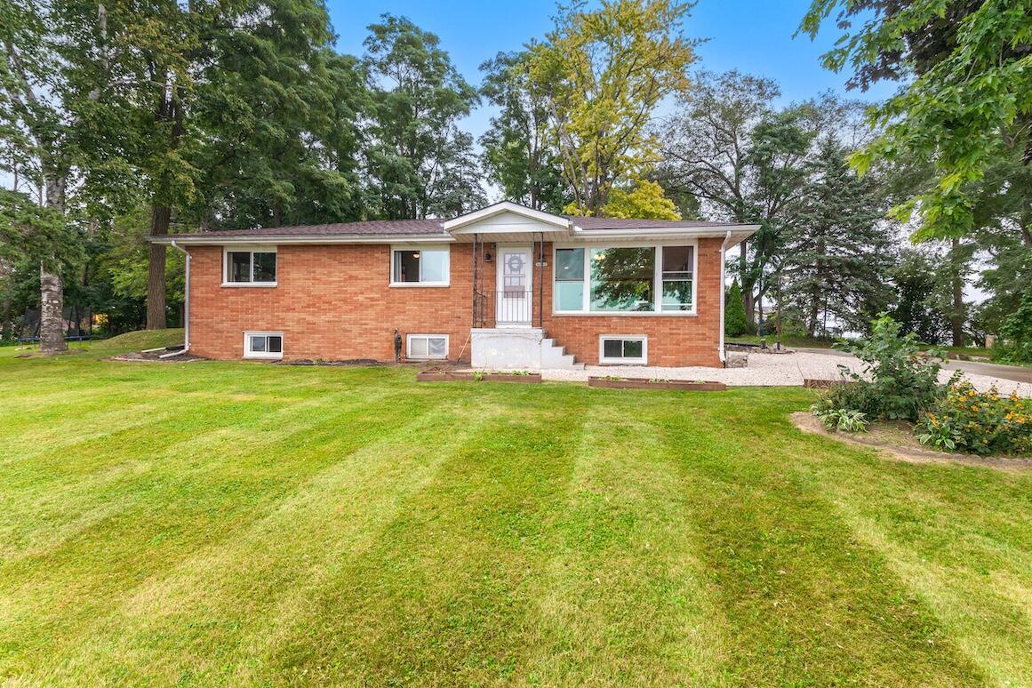 N768 Second Street Road Emmet, WI 53098 - Photo 4 of 40 Ext front 4