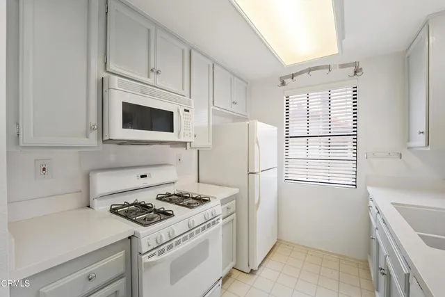 $799,000 | 4476 Antigua Way, Oxnard, CA 93035