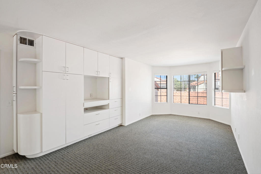 4476 Antigua Way Oxnard, CA 93035 - Photo 19 of 40 a view of an empty room with a window