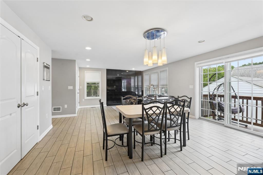 135 Rector Court Bergenfield, NJ 07621 - Photo 25 of 34