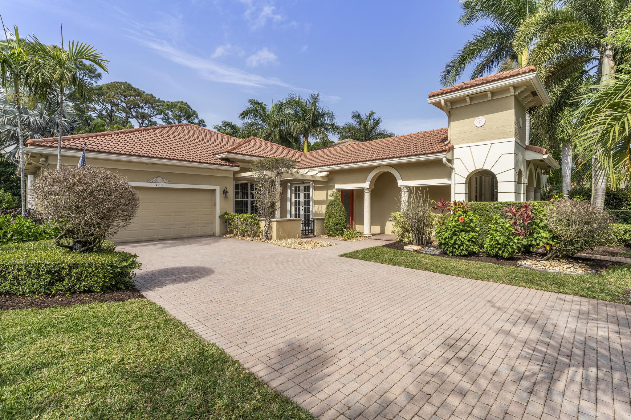 105 Via Bosque Jupiter, FL 33458 - Photo 2 of 34 5F093BCC-05AF-49C8-8E2F-610D05527506