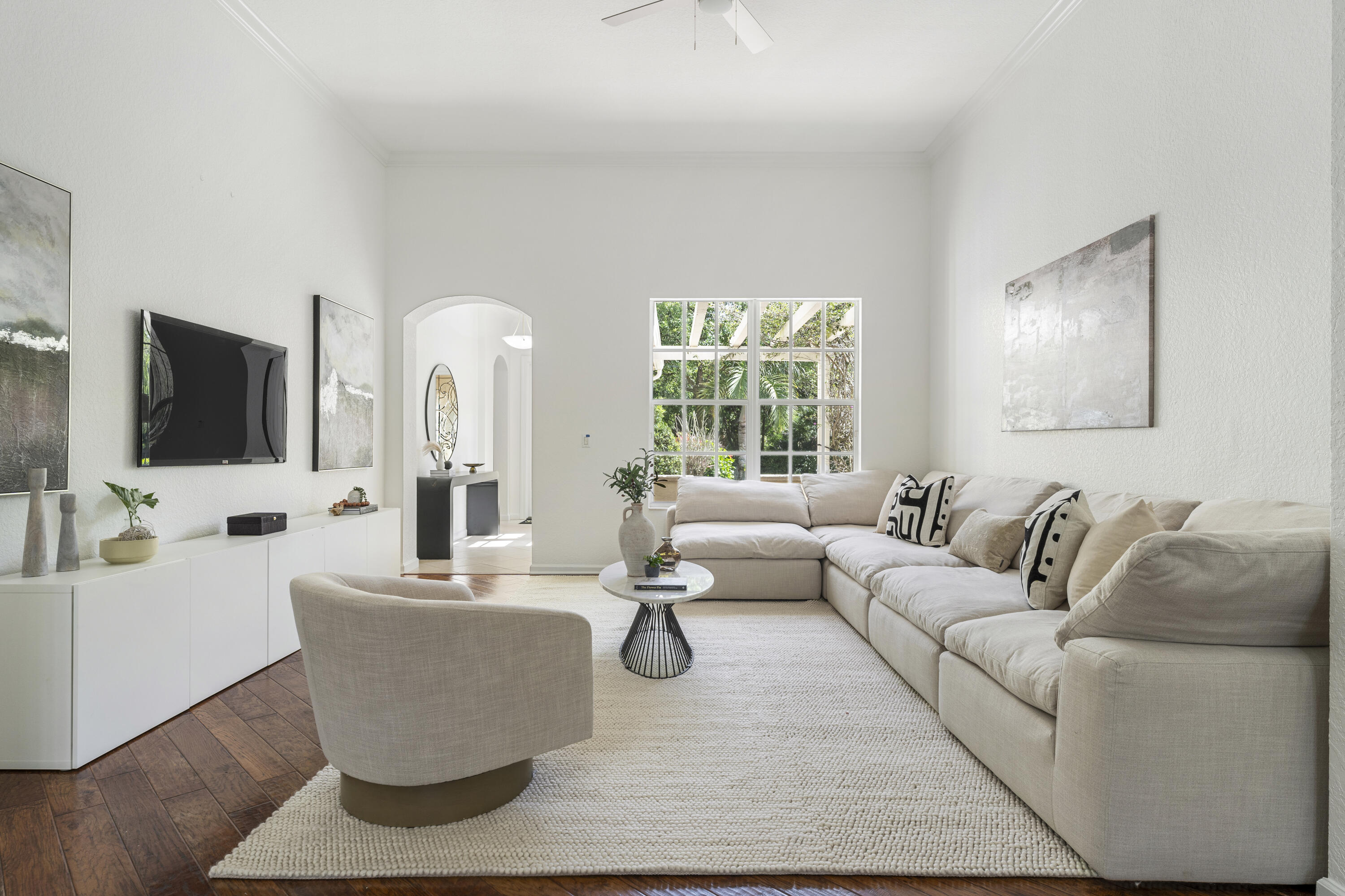 105 Via Bosque Jupiter, FL 33458 - Photo 6 of 34 Living Room / View of Front Porch