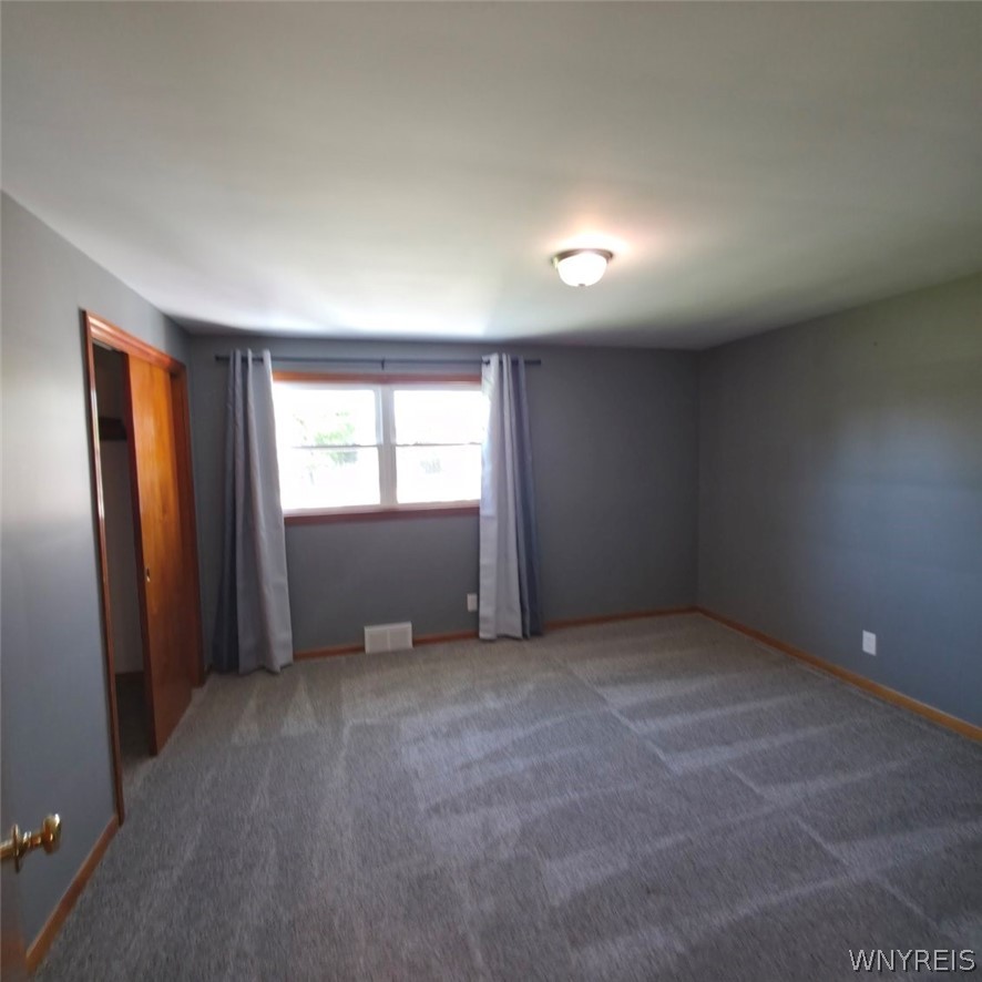 21 East And West Road West Seneca, NY 14224 - Photo 9 of 23