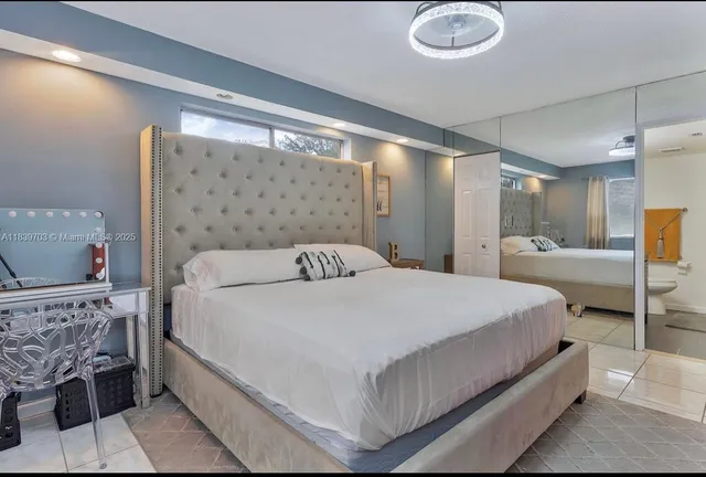 $259,900 | 3001 North Oakland Forest Drive, Unit 301, Oakland Park, FL 33309