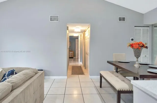 $259,900 | 3001 North Oakland Forest Drive, Unit 301, Oakland Park, FL 33309