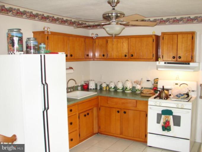 7813 Shellye Road Glen Burnie, MD 21060 - Photo 6 of 17 Kitchen