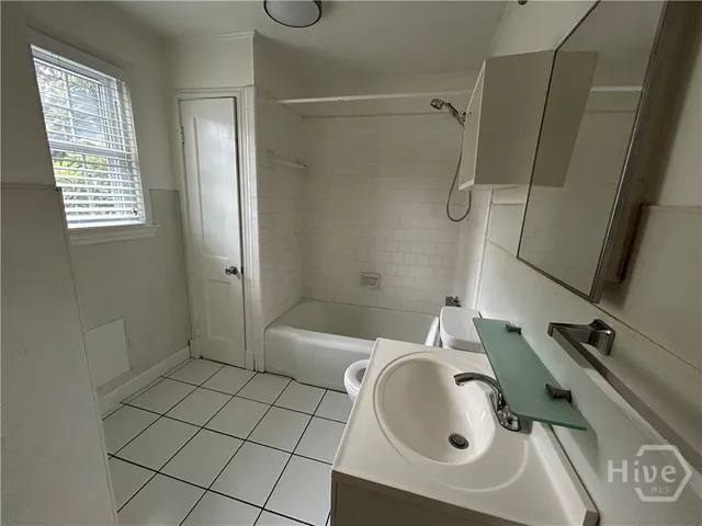 $1,500 | 1506 East 50th Street, Savannah, GA 31404