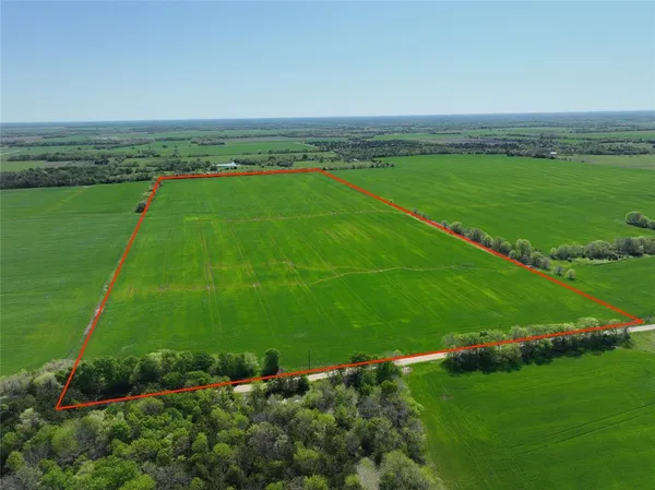 $428,608 | 1 County Road 26850, Honey Grove, TX 75446