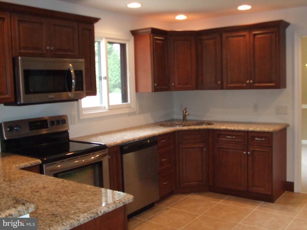 285 Willow Road Lancaster, PA 17601 - Photo 10 of 46 Gallery Image 10