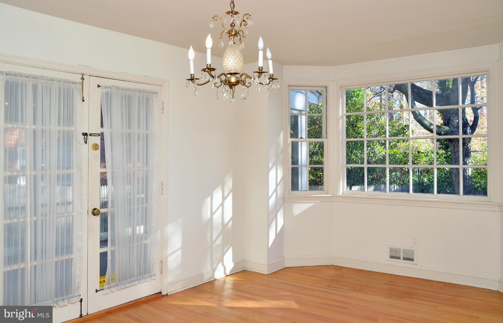 5512 Jordan Road Bethesda, MD 20816 - Photo 12 of 30 Dining Room