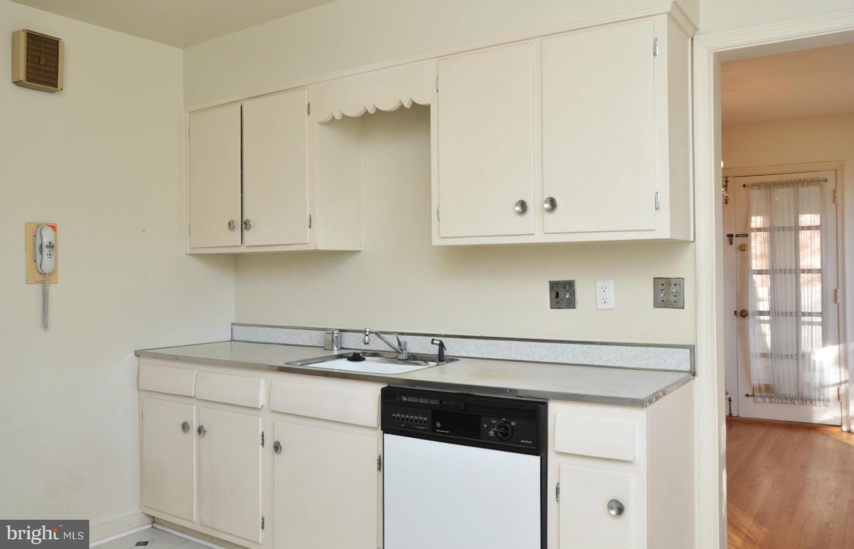5512 Jordan Road Bethesda, MD 20816 - Photo 17 of 30 Kitchen