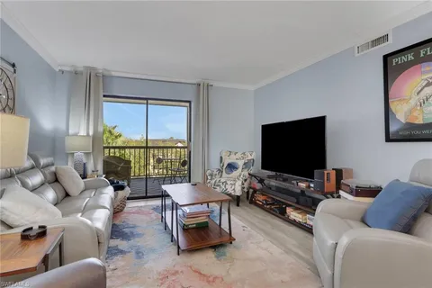 $224,900 | 2121 Collier Avenue, Unit 508, Fort Myers, FL 33901