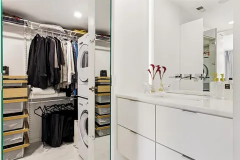 $425,000 | 3701 Turtle Creek Boulevard, Unit 3D, Dallas, TX 75219