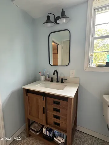 $304,900 | 273 Gansevoort Road, Moreau, NY 12831