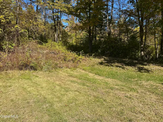 $304,900 | 273 Gansevoort Road, Moreau, NY 12831