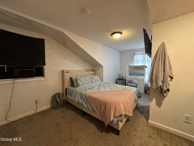 $304,900 | 273 Gansevoort Road, Moreau, NY 12831