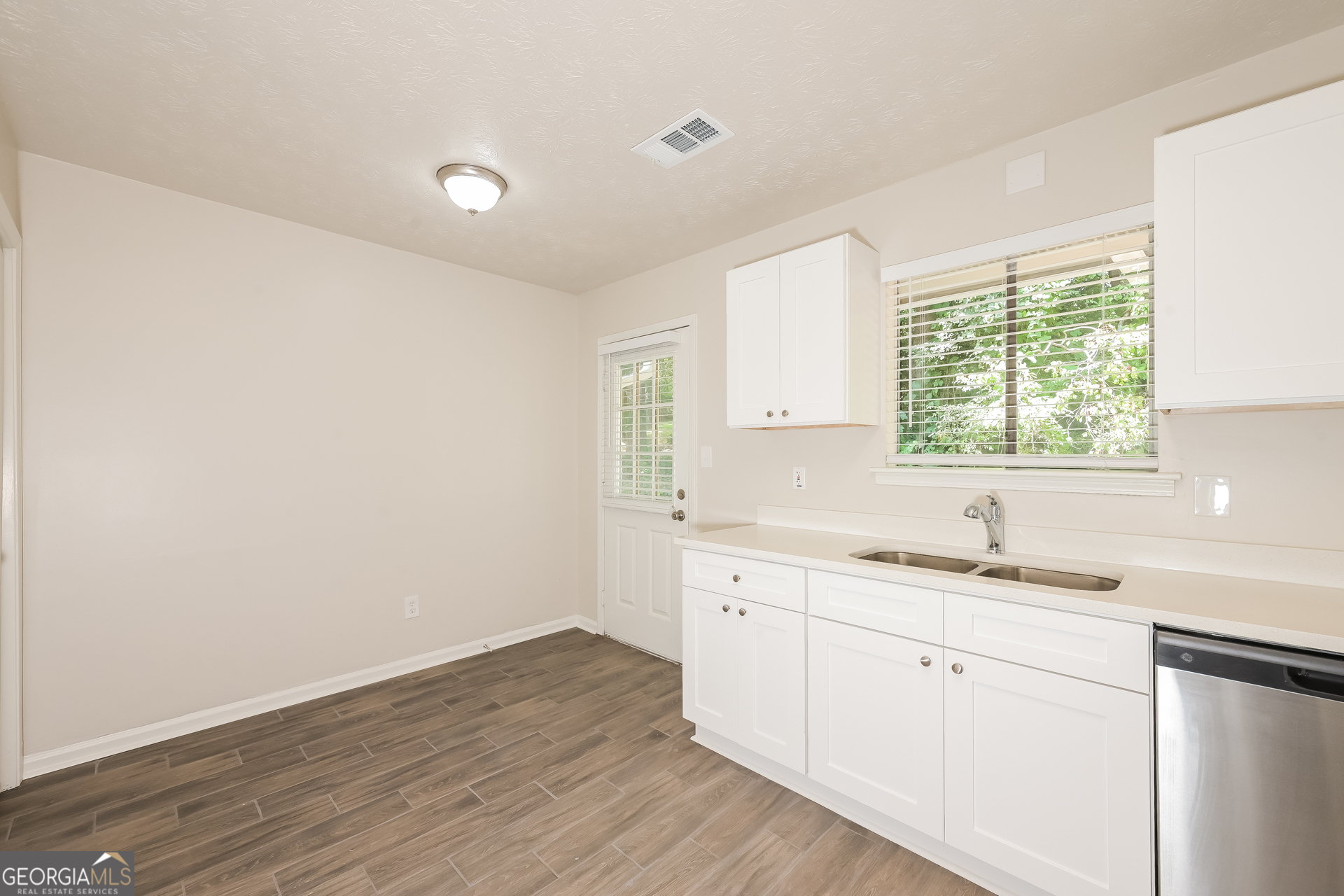 3417 Little Beth Court Decatur, GA 30034 - Photo 5 of 17