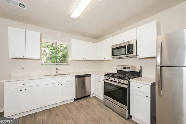 $2,050 | 3417 Little Beth Court, Decatur, GA 30034