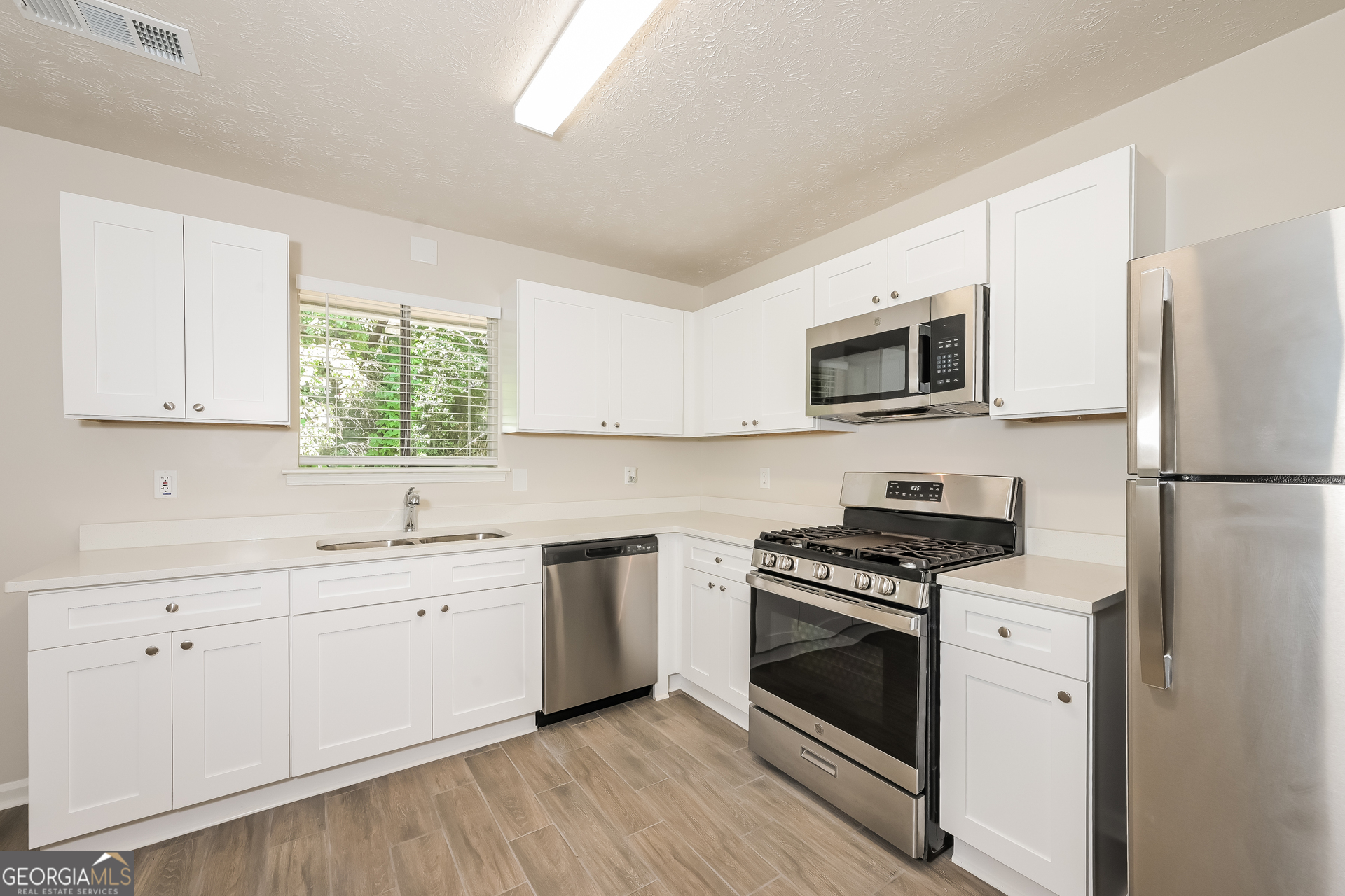 3417 Little Beth Court Decatur, GA 30034 - Photo 6 of 17