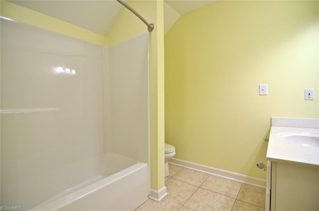484 Hartman Road Winston-Salem, NC 27127 - Photo 25 of 30 Private upstairs bath